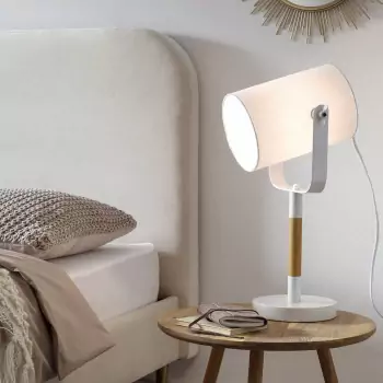 Stolná lampa v škandinávskom štýle