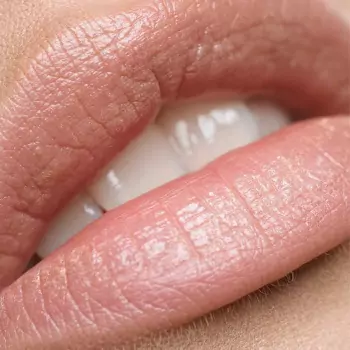 ﻿Sérum na pery Serious Lip Repair